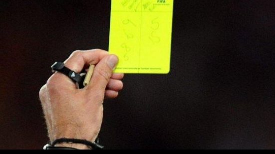 Imagem Árbitros vão ser orientados a punir jogadores que simularem faltas e pênaltis