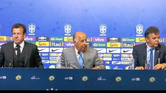 Imagem Com dois revelados no Vitória, Dunga convoca Brasil para início de eliminatória