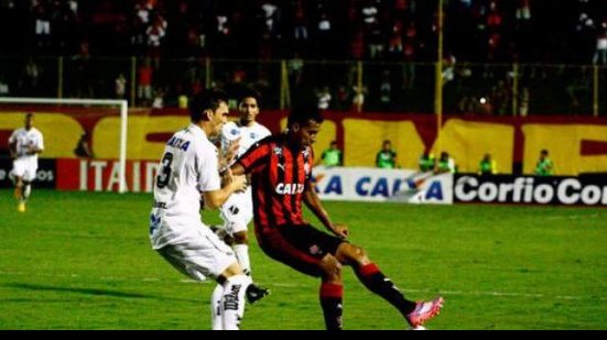 Imagem ABC x Vitória: jogo marca encontro do pior mandante com segundo melhor visitante
