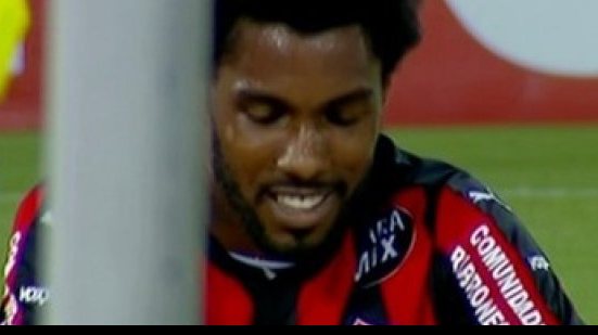 Imagem Rhayner não gosta da atuação do Vitória diante do ABC: foi um ponto ganho