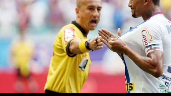 Imagem Kieza revela que jogou no sacrifício e goleiro ressalta que não está tudo errado