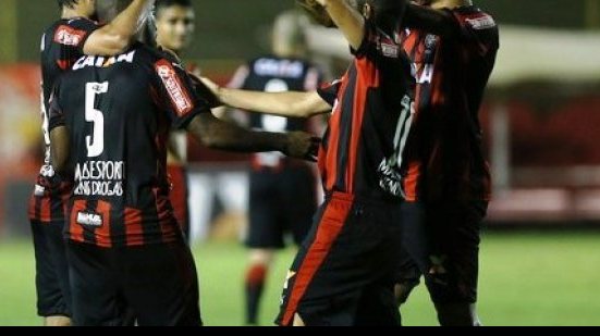 Imagem Vitória tem sete titulares pendurados e pode ter desfalques importantes no BaVi