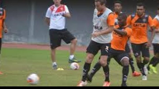 Imagem  Quatro jogadores ficam de fora de treinamento do Vitória