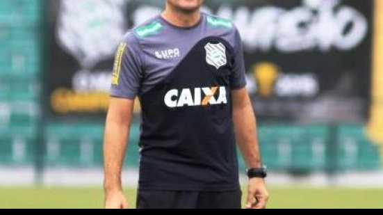 Imagem Após demitir ex-técnico da dupla BAVI, Figueirense efetiva treinador interino