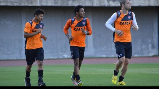Imagem Médico do Vitória fala sobre situação de Rhayner, zagueiro e lateral