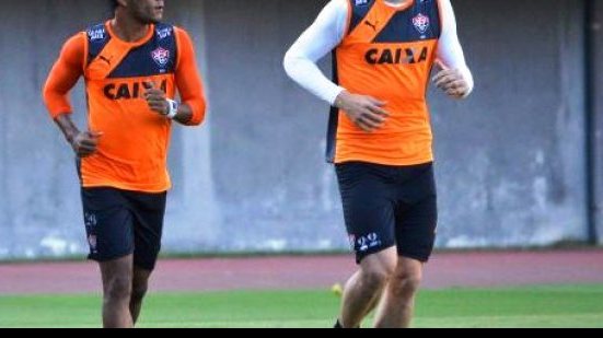 Imagem Mattis e Diogo Mateus são relacionados para Vitória x Paysandu; veja lista
