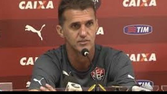 Imagem Mancini comemora desempenho do Vitória: “mostrou que quer chegar ao título”