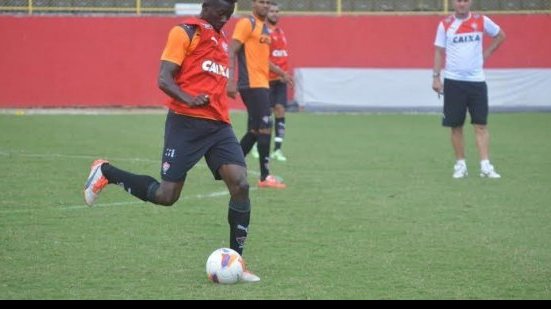 Imagem Autor de gol, zagueiro elogia postura do Vitória e foca no BaVi