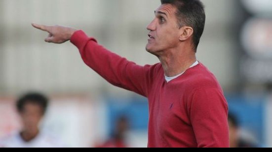 Imagem Mancini não confirma time para clássico e alerta jogadores: BAVI é diferente
