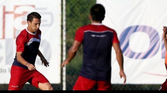 Imagem Sem Maxi e Kieza, Sérgio Soares comanda treino visando clássico BAVI