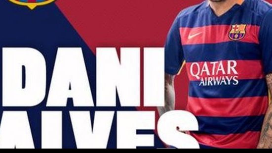 Imagem Ex-Bahia é homenageado por atingir marca de 350 partidas pelo Barcelona