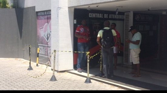 Imagem Com meia esgotada, procura por ingressos do BaVi para sócios do Vitória diminui