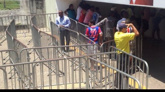 Imagem Torcedores do Bahia lamentam BaVi sem organizada e projetam clássico sem Maxi