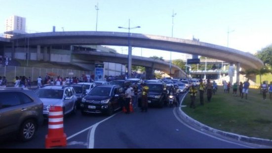 Imagem BAVI: motoristas e agentes da Transalvador se desentendem no entorno da Arena