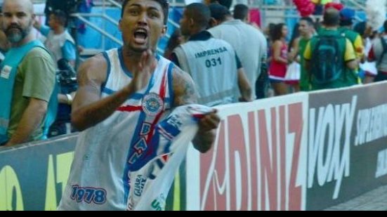 Imagem Expulso no BAVI, Kieza está fora do jogo do Bahia diante do Paysandu