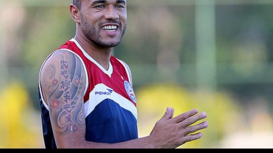 Imagem Com virose, Roger é vetado e desfalca o Bahia contra o Paysandu