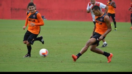 Imagem  Vitória faz treino técnico de olho no Boa Esporte