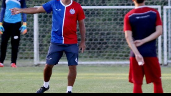 Imagem Charles comanda primeiro trabalho com bola no Bahia