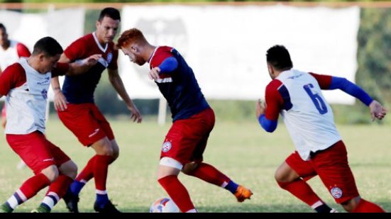 Imagem Charles comanda treino tático e testa time que deve enfrentar o Oeste