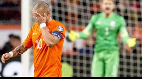 Imagem Após 3º lugar na Copa, Holanda decepciona e está fora da Eurocopa 2016