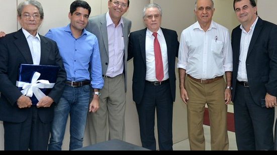 Imagem Viana exalta reunião com ACM Neto: é o Vitória agindo fora das quatro linhas
