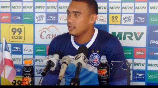Imagem Goleiro do Bahia elogia Valongo e acredita no acesso: vamos dar 100% para subir