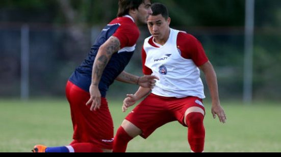 Imagem Charles comanda mais um coletivo e faz novos testes no Bahia