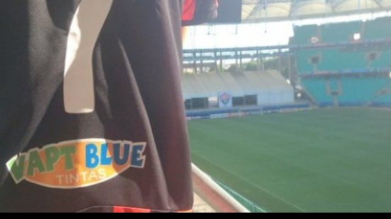 Imagem Vitória anuncia novo patrocinador que já vai estampar camisa em jogo desta noite