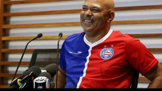 Imagem Charles rasga elogios à Gabriel Valongo e convoca torcida do Bahia para decisão
