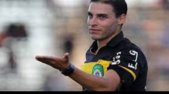 Imagem Bahia x Criciúma: Arbitragem paranaense comanda partida