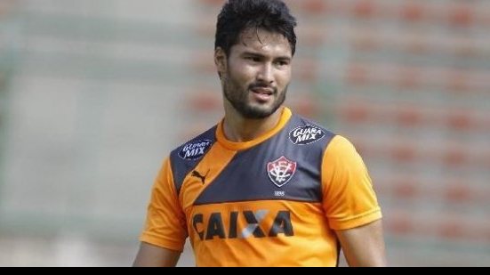 Imagem Pedro Ken rebate críticas e desabafa sobre saúde do pai: quase veio a falecer