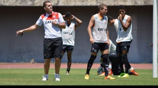 Imagem Com presença de Gatito, Vitória trabalha em dois turnos com foco no CRB