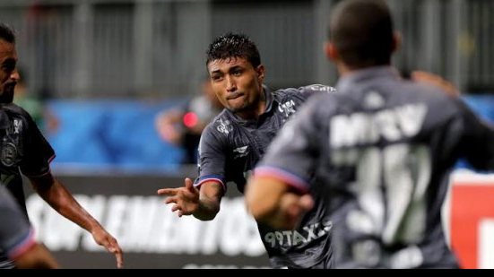 Imagem Kieza participou de mais de 80% dos gols do Bahia nos últimos jogos da Série B