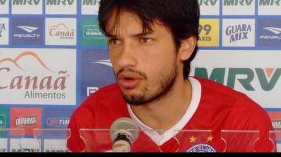 Imagem Tiago Real prevê Bahia melhor contra o Botafogo: “vamos ajeitar mais”