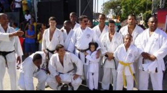Imagem Esporte transforma realidade de jovens no bairro do Rio Sena