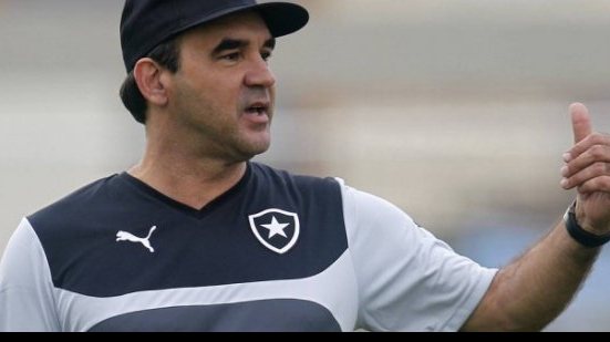 Imagem  Após goleada e título próximo, Ricardo Gomes contém euforia no Botafogo