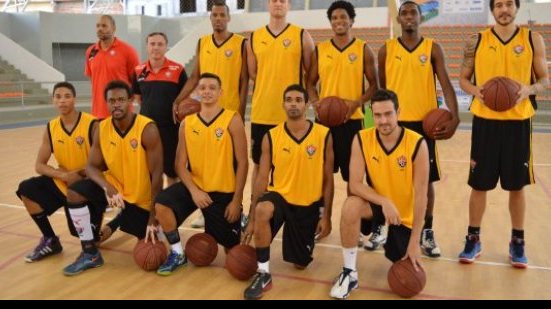 Imagem Sem americano, Vitória apresenta elenco que vai disputar NBB nesta terça
