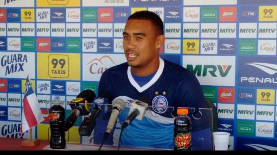 Imagem Douglas evita contas para acesso e quer aproveitar pressão sobre Botafogo