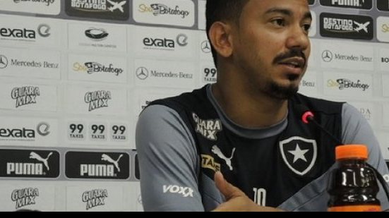 Imagem &quot;Jogo contra o Bahia vai ser mais aberto&quot;, destaca volante do Botafogo