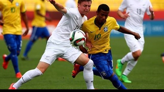 Imagem Brasil marca no fim, elimina Nova Zelândia e vai as quartas do Mundial Sub-17