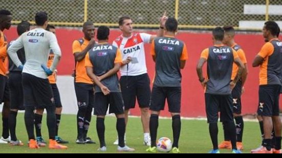 Imagem Após derrota em casa, elenco do Vitória ganha folga neste domingo