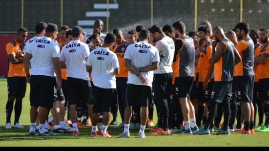 Imagem Bate-papo e treino regenerativo: Vitória inicia preparação para encarar o Macaé