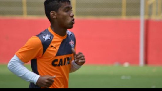 Imagem Atacante do sub-20 é promovido no Vitória e fica à disposição de Mancini