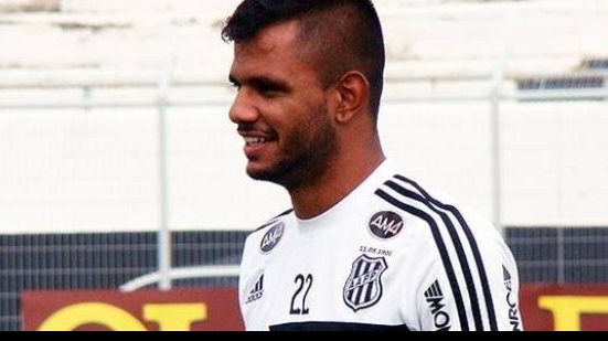 Imagem Volante que passou pelo Vitória sem sucesso está acertado com o Palmeiras