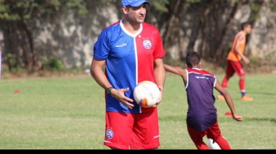 Imagem Bahia anuncia contratação de Jean para formar goleiros na divisão de base