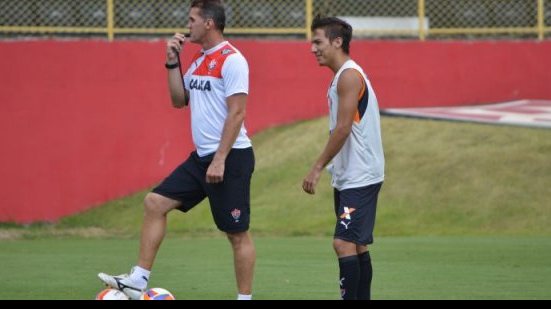 Imagem Técnico do Vitória confirma Rafaelson como titular, mas despista sobre formação