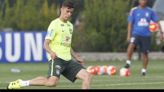 Imagem Seleção brasileira corta dois jogadores por lesões e ex-Vitória é convocado