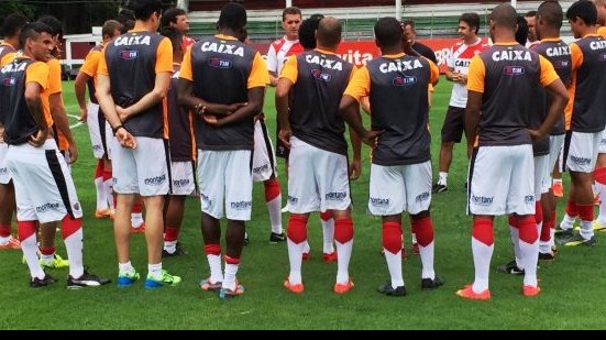 Imagem Vitória inicia preparação para encarar América-MG; Mancini convoca zagueiro