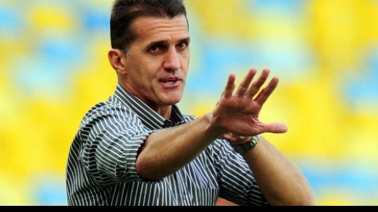 Imagem Mancini sinaliza que só deve fazer uma alteração no Vitória para decisão