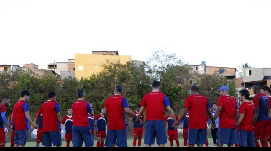 Imagem Com corrente motivacional, Bahia encerra preparação para duelo com o ABC